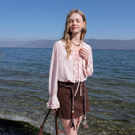 三彩2026春季新款喇叭袖木耳边V领系带衬衫复古衬衣气质上衣宽松M 商品图1