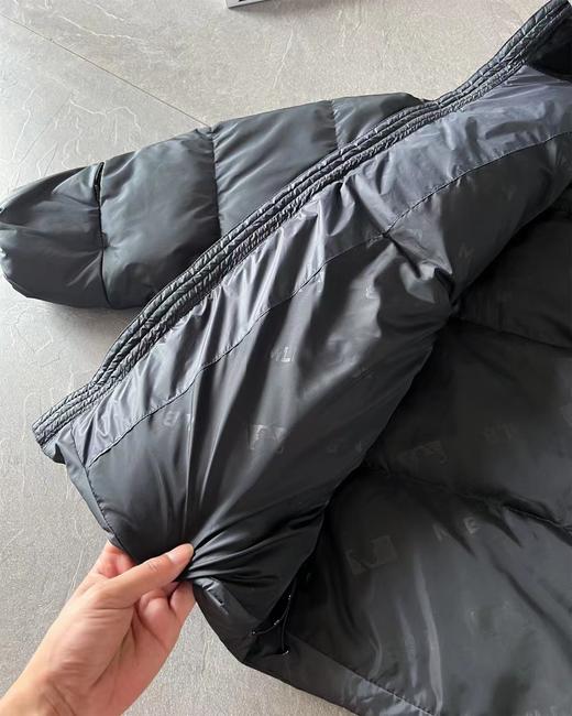 F011390刺绣小logo图案宽松拉链长袖几何图案灰黑拼色立领羽绒服男女同款 商品图5