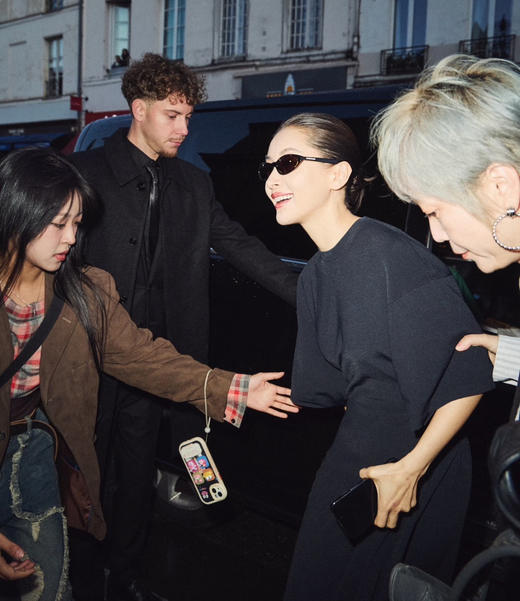 巴黎世家BB0402S板材猫眼太阳镜女款 商品图8