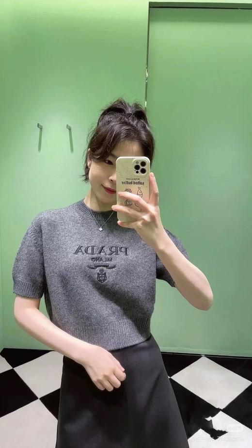 普拉达 刺绣字母短袖针织衫(MM) 商品图6