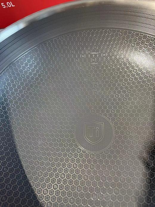 F011362家用均匀导热无涂层有钛0氟蜂窝锅 商品图11