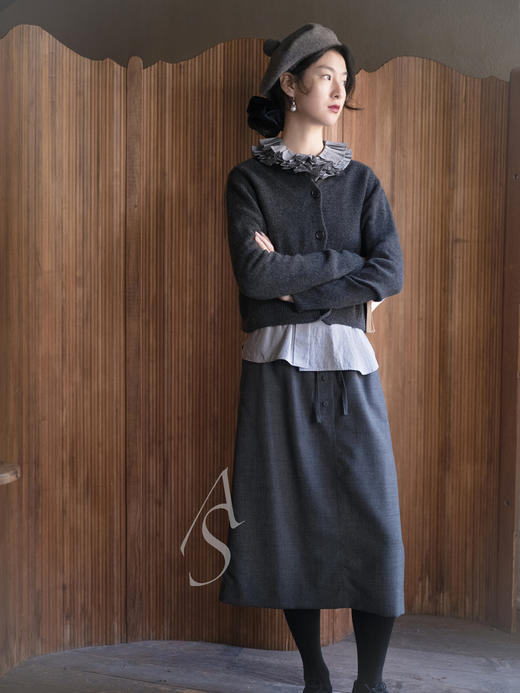 Margaret Howell 樱花粉/深灰色苏格兰羊绒开衫 商品图5