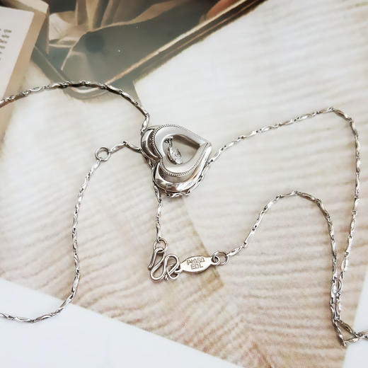 周大福AU750白金镶天然经典简约心型0.152克拉钻石吊坠项链13.1*12.5*4.7MM（皆取最大值）链长：48CM（长度可调节）251225TJ07 商品图2