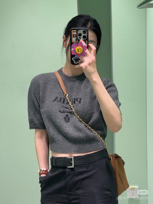 普拉达 刺绣字母短袖针织衫(MM) 商品图5