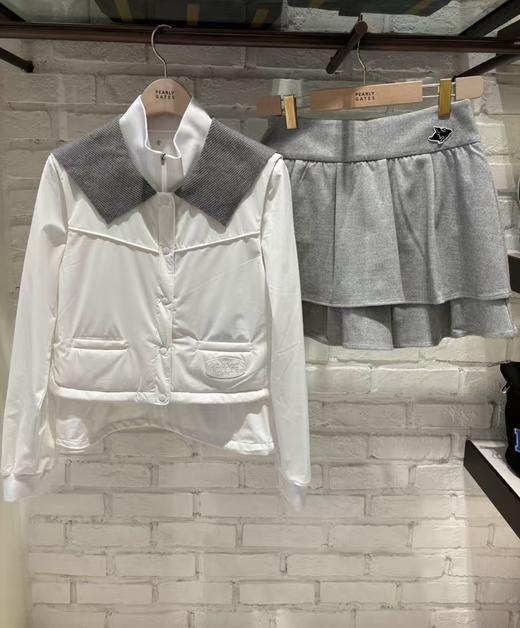 PG家新款女士两件套棉外套来啦！渠道高品质❗️独家🔥！现如今应该是它家秋冬最为抢手的系列！时尚好穿又辨识度，可拆成背心➕外套单穿，实用度up！可以游刃有余地搭配任何风格的单品，集可爱时髦与秀气一体! 商品图2