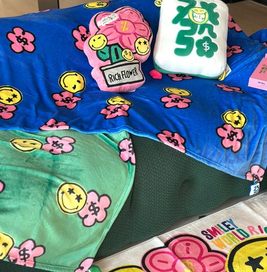 【法国Smiley经典笑脸IP“有钱花”家居好物】擦手巾、地垫、香挂、抱枕、挂画、盖毯 商品图1