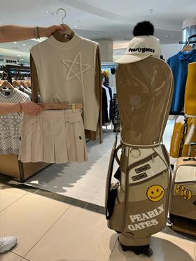 PG家新款女士羊毛🦙针织背心来啦！渠道高品质❗️品味品质这件都有！不管是颜色还是版型！真心脱颖而出的存在！羊毛➕功能纱线的这种挺括造型感！很好配大衣！棉服！羽绒！！