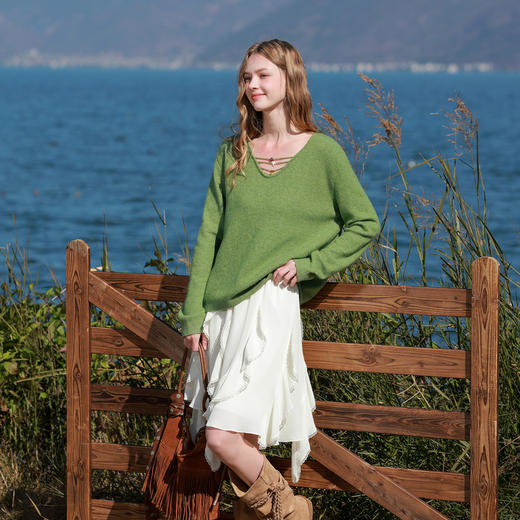 三彩2026春季新款宽松V领落肩袖针织衫套头毛衫上衣纯色简约休闲M 商品图3