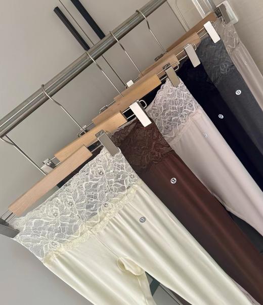 F011338纯欲氛围感拉满女款亲肤磨毛蕾丝保暖套装 商品图12