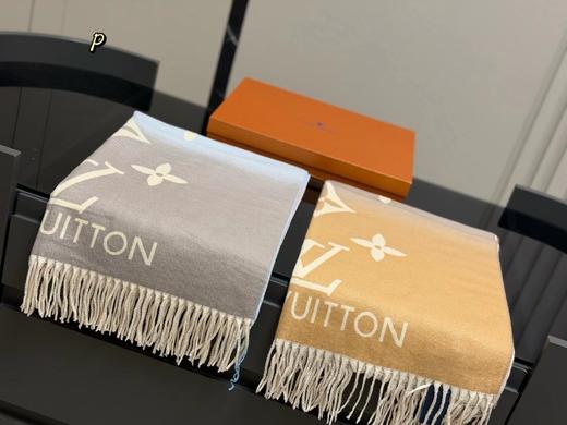 F011321冬季新款女士三色渐变款流苏披肩围巾围脖 商品图13