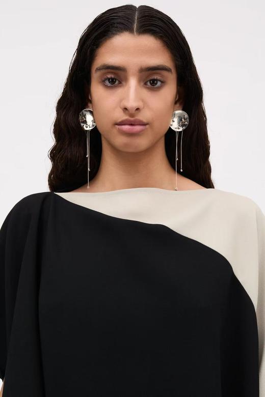 Mark Kenly Domino Tan 26PS 黑沙拼色/沙色belinda绉纱一片式上衣 商品图2