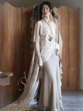 Cortana 米色MYSTIC真丝垂坠衬衫