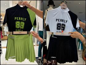 PG家春夏新款女士立领修身短袖来啦！🇰🇷渠道高品质❗️春夏就是要穿这种轻薄高弹力的单品，能够保证你上身的舒适度！印花设计生动活泼，充满学院风格的设计拼色，上身你就知道有多棒 ！