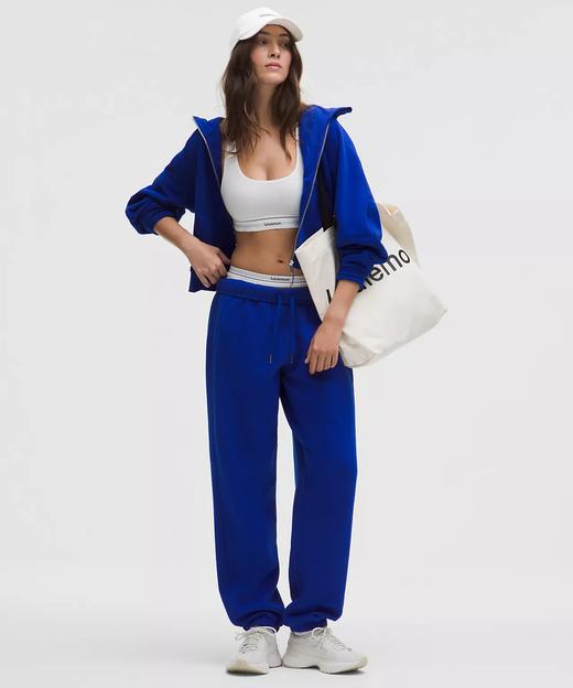 年末好折！lululemon Scuba Oversized短款拉链连帽卫衣 原价￥1400，现在￥880直邮到手 商品图1