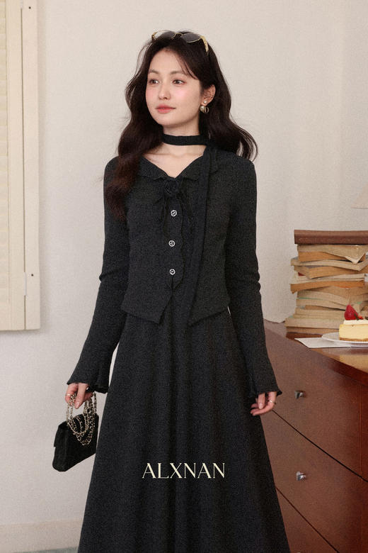 鹿向南「慵懒灰调」假两件气质高级感女秋冬新款巨好看内搭连衣裙 商品图5