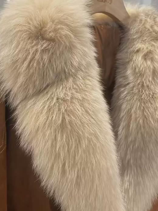 【门店同款】ENJOY冬季“游牧漫寻”焦糖拿铁皮草外套 168996008 商品图3