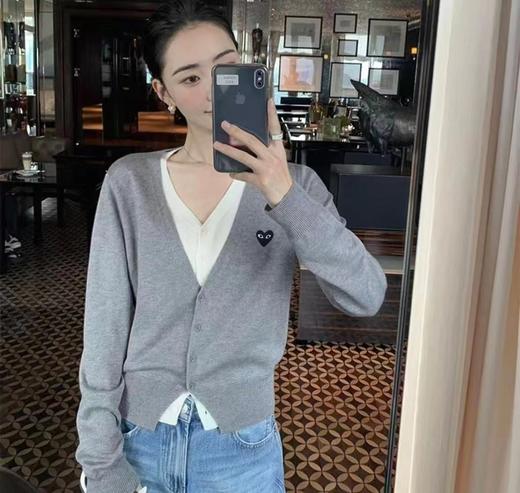 F011393温柔撞色假两件内搭设计V领针织开衫女款 商品图9