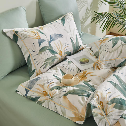 多喜爱 全棉斜纹印花套件 森氧絮语/花绵【新疆棉】【精美织带】【芬纳诺抗菌】【宽边枕袋】【金色礼盒包装】柔软亲肤 吸湿透气 耐洗耐磨 不易褪色 商品图7