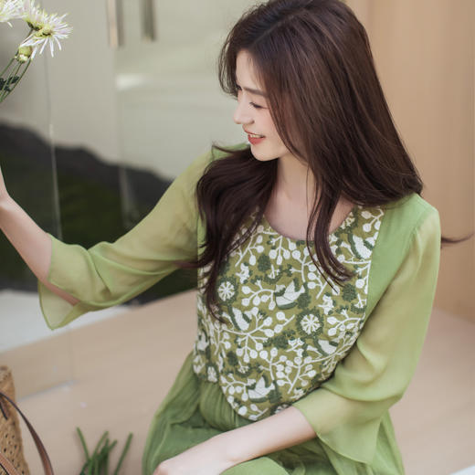 【林栖设计小店】【林栖推荐】（现货）2026春季新品绣花复古显瘦连衣裙N1961376 商品图6