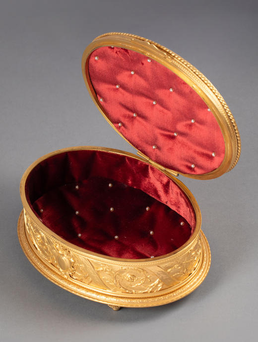 独角鹿西洋古董20世纪法国出品卷叶缎带纹铜鎏金精雕镶嵌少女肖像主题手绘细密画珍宝盒 商品图2