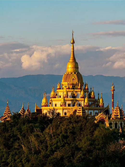 云南界头油菜花、边境瑞丽&芒市“异国”风情、神秘哀牢山“暮光森林”、临沧云海、元阳梯田光影8天摄影团 商品图0