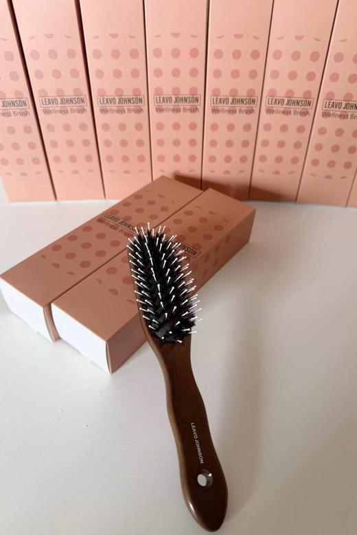 F011361简约实用蓬松高颅顶便携头皮按摩猪鬃毛梳子 商品图0