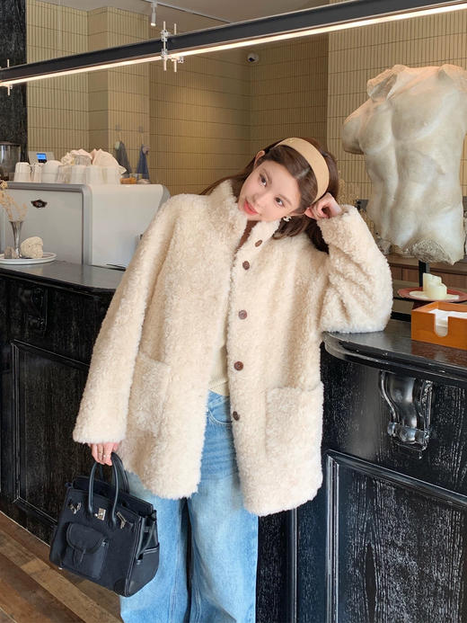 软fufu的羊羔毛混纺立领大衣 商品图13
