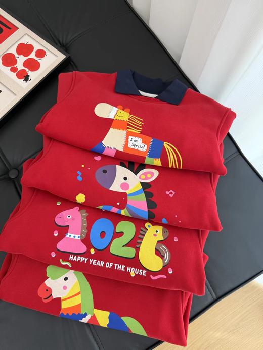 F011370浓浓中国年氛围拿捏住！小马印花内里夹绒软糯保暖儿童红色卫衣 商品图5