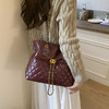 【时尚菱格❗️小香风托特包】精致好看久背不过时，大容量日常很够用，舒适肩带优质材质，多色可选彰显个性魅力，容量水桶包2025新款时尚通勤单肩腋下包QQ 商品缩略图1