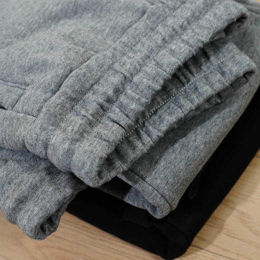 【秒杀价已调 直接拍】一家3代都能穿的宽版卫裤 杰尼亚 简单舒适好穿的冬季男士加绒束脚卫裤 看着都暖和 商品图5