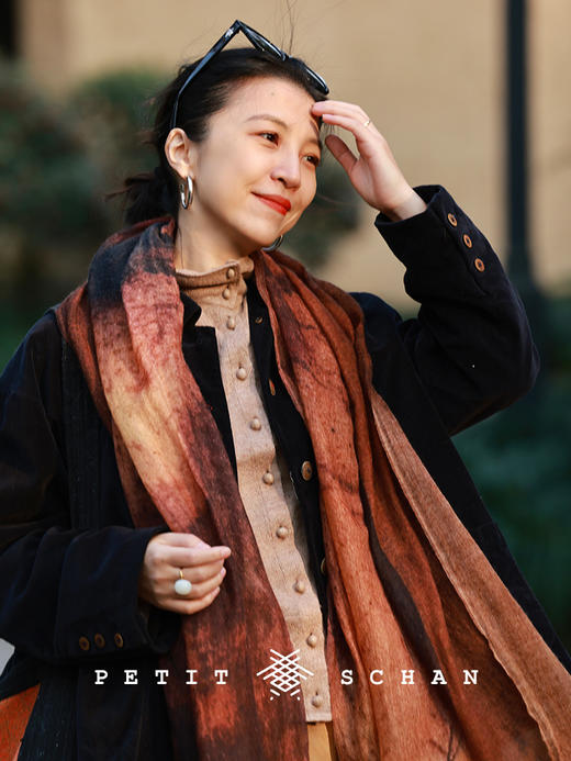 PETIT SCHAN小闪 ACC#050 Winter’s Repose 冬藏 纯羊绒转移印花工艺果蔬系列围巾披肩 商品图4