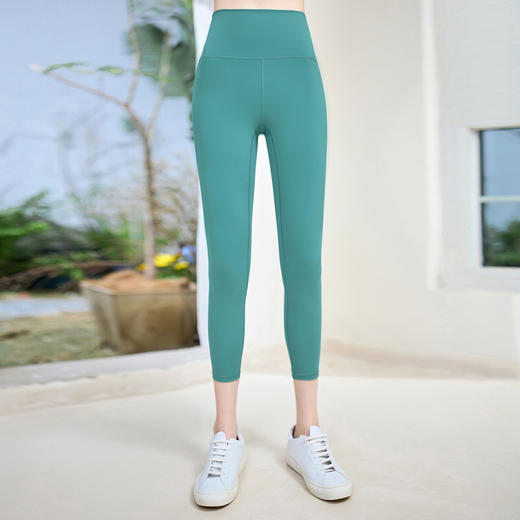 A20781蜜桃臀运动瑜伽八分裤 商品图2