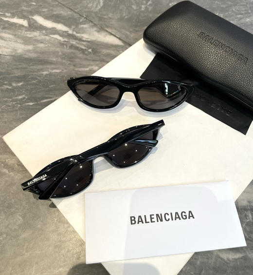 巴黎世家BB0402S板材猫眼太阳镜女款 商品图0