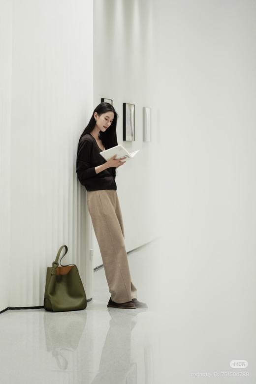 113-3 大爆款 纯圆正 小禾 侧缝前移 显瘦保暖 牦牛绒直筒长裤 商品图4