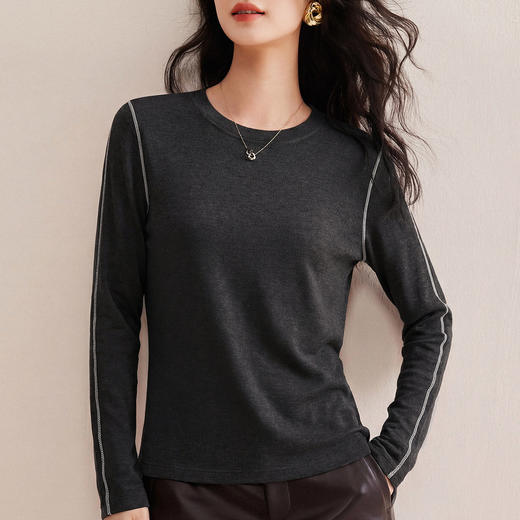 「自j」全新升级【铂金会员128/天猫169/差价41】(04219)洛诗琳新款圆领明线撞色长袖T恤2026春季修身显瘦打底上衣 商品图3