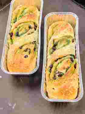 抹茶蜜豆奶酪包