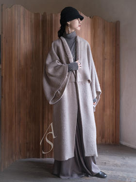 Ruohan 燕麦色羊驼毛宽袖大衣