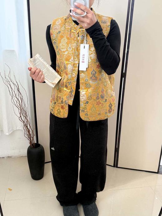 爆品品质有保障 新年必备 新中式提花包金夹棉马甲传统元素与现代时尚完美融合 商品图2