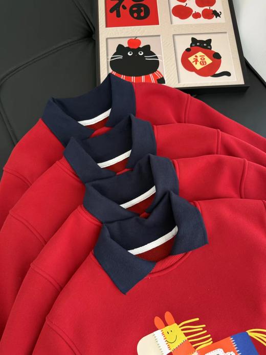 F011370浓浓中国年氛围拿捏住！小马印花内里夹绒软糯保暖儿童红色卫衣 商品图4