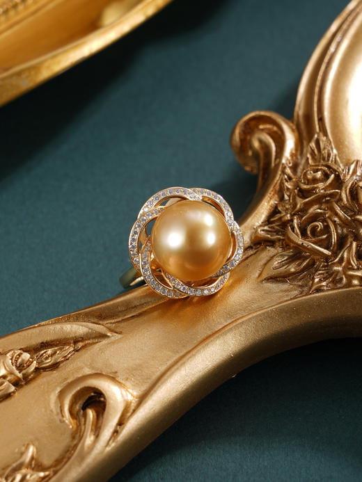 子佩集【芳华倾心】银S925珍珠惜王妃戒指【HJYJZ012】13mm珠镀金花绕花朵金色珠2601 商品图3