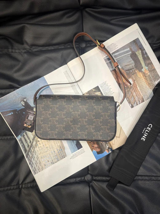 Celine Triomphe 老花 凯旋门 腋下包 商品图1