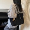【送挂件❗️复古托特包】挂件装饰减龄百搭，舒适面料柔软舒适，舒适肩带自然流畅，五金拉头顺滑流畅，2026秋冬季新款洋气简约单肩包休闲时尚通包包QQ 商品缩略图3