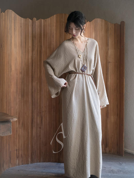 Cortana 米色NUNA肌理格纹羊毛垂坠连衣裙 商品图1