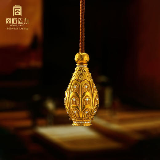 宫匠造办 花开见佛足金镶钻吊坠 商品图1