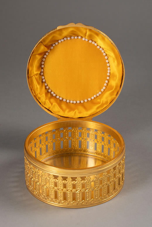 独角鹿西洋古董20世纪法国出品花卉卷叶纹铜鎏金精雕镶嵌少女侧容主题手绘细密画珍宝盒 商品图2