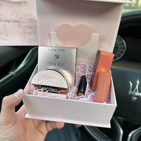 F011367是我水光气垫+限定#221口红三件套蝴蝶礼盒