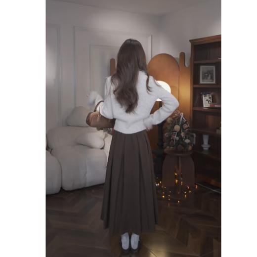 鹿向南「雨中栀子」秋冬新款韩系简约毛衣女气质慵懒收腰针织上衣 商品图4