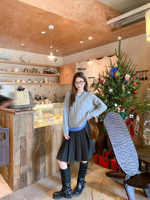 <曾小咸推荐>现货秒杀 ！微信超特价！韩系麻花假两件v领毛衣 日常199.99 立减110 秒杀89.99！！ 商品图12