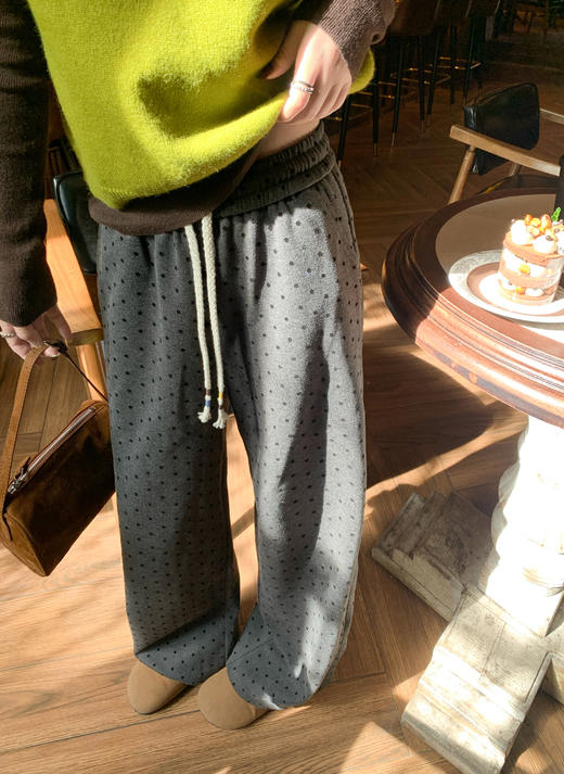 <曾小咸推荐>现货秒杀 ！微信超特价！韩系针织背心马甲 日常159.99 立减90 秒杀69.99！！打底衫 秒杀59.99！深灰色休闲裤秒杀89.99！ 商品图13