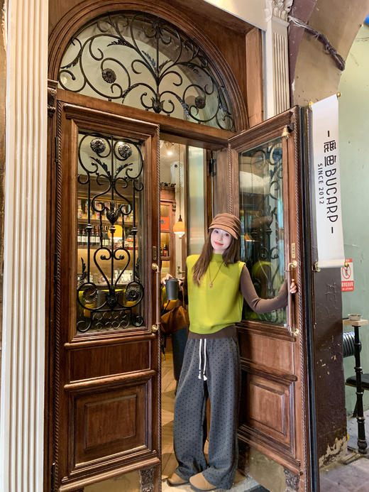 <曾小咸推荐>现货秒杀 ！微信超特价！韩系针织背心马甲 日常159.99 立减90 秒杀69.99！！打底衫 秒杀59.99！深灰色休闲裤秒杀89.99！ 商品图9